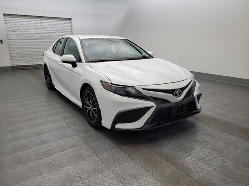 Used 2021 Toyota Camry SE w/ Carpet Mat Package (TMS) FWD image 13