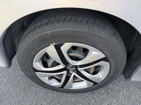 Used 2017 Honda Civic LX image 9