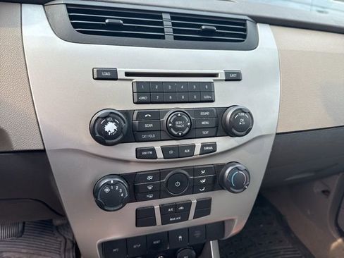 Used 2011 Ford Focus S image 9