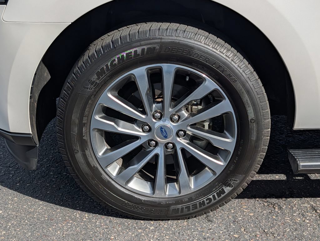 Used 2018 Ford Expedition Limited w/ Driver Assistance Package AWD/4WD image 14