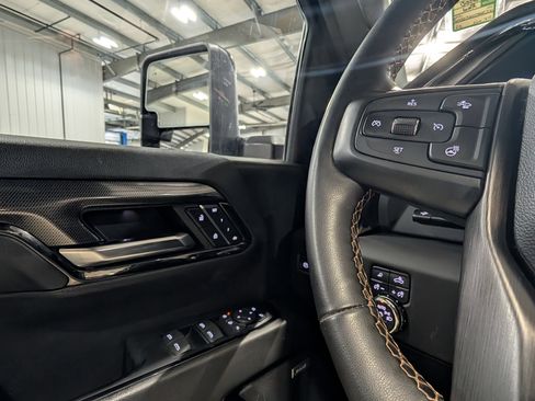 Used 2024 GMC Sierra 2500 AT4 w/ AT4 Premium Plus Package image 25