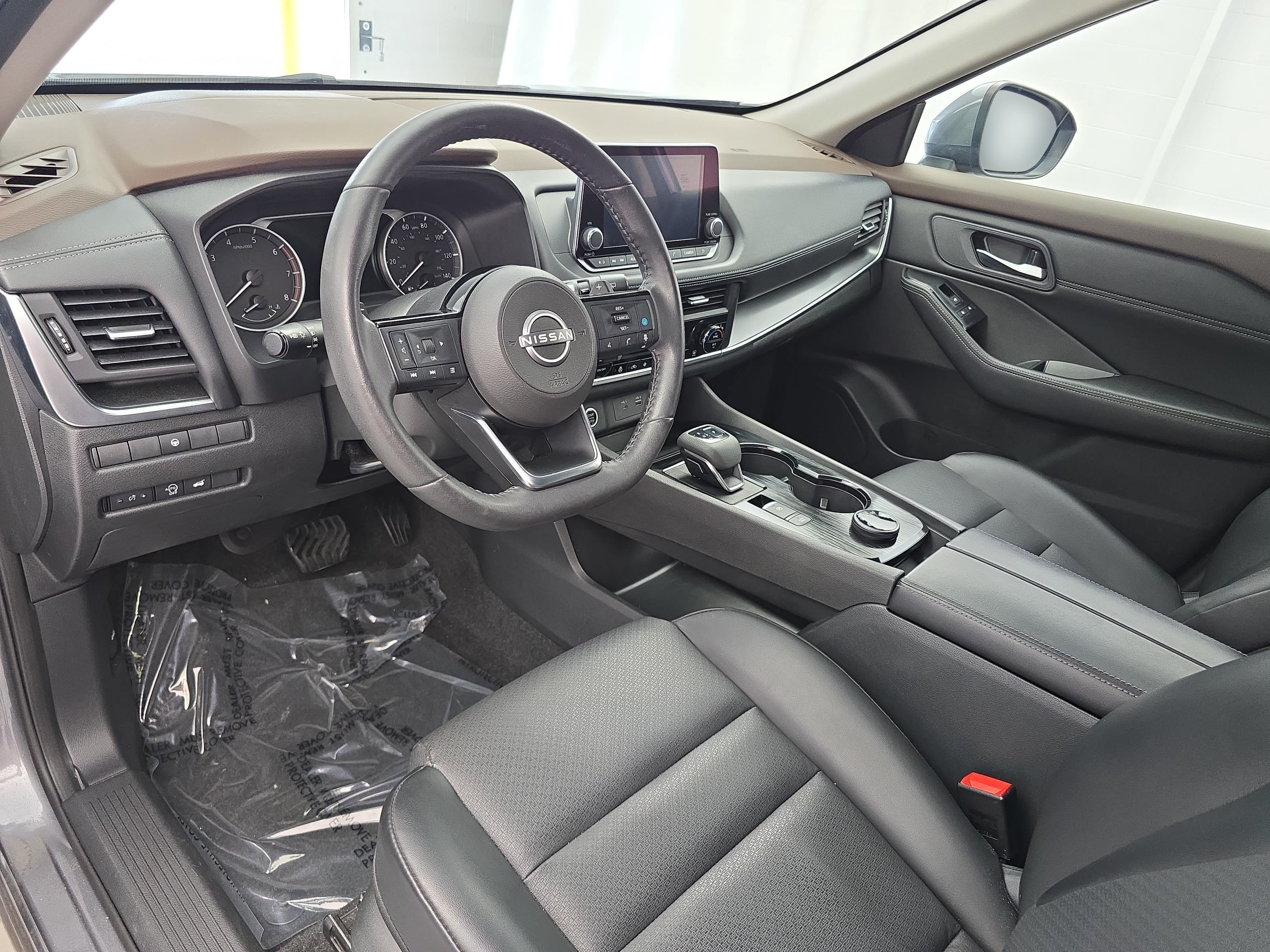 Certified 2023 Nissan Rogue SV w/ SV Premium B Package AWD/4WD image 16