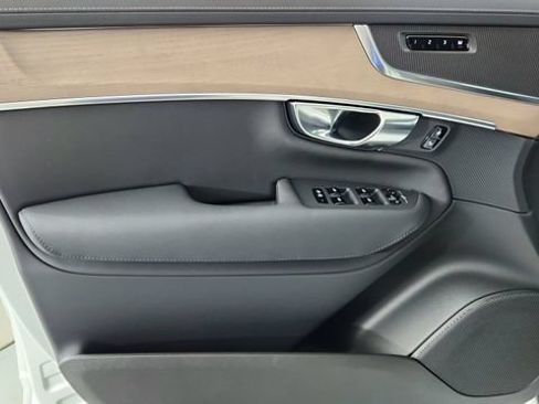 New 2026 Volvo XC90 T8 Core w/ Protection Package Premier AWD/4WD image 9