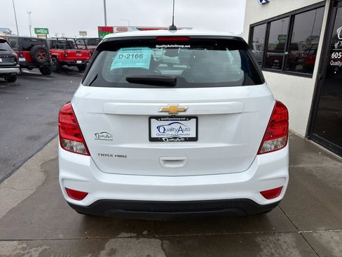 Used 2018 Chevrolet Trax LS AWD/4WD image 6
