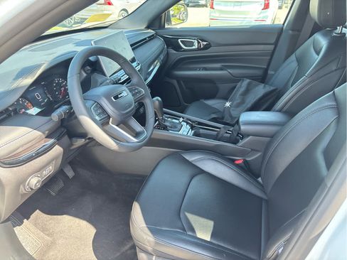 Used 2026 Jeep Compass Limited AWD/4WD image 15