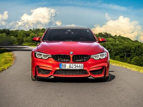 Used 2018 BMW M3 RWD image 9