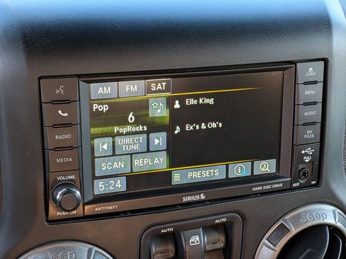 Used 2015 Jeep Wrangler Sport image 20