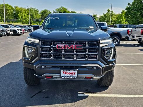 New 2026 GMC Canyon AT4 w/ AT4 Premium Package AWD/4WD image 4
