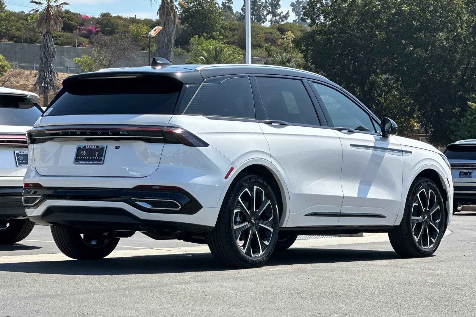 New 2026 Lincoln Nautilus Reserve AWD/4WD image 3