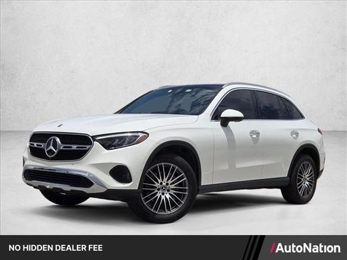 Used 2024 Mercedes-Benz GLC 300 image 1