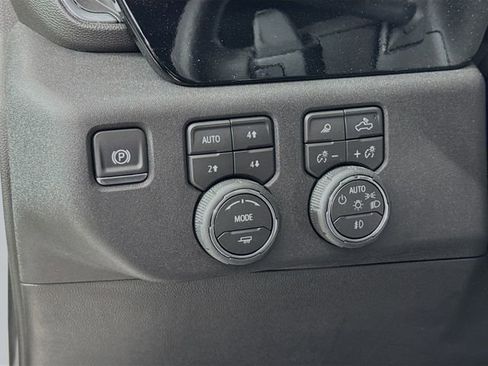 Used 2026 Chevrolet Silverado 1500 LTZ image 10