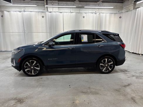 Used 2024 Chevrolet Equinox Premier AWD/4WD image 2