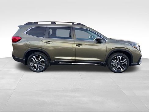 New 2026 Subaru Ascent Limited image 8