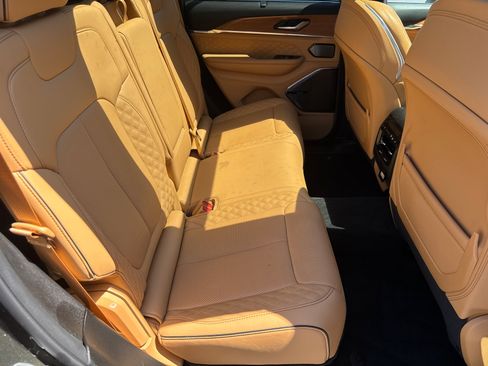 Certified 2024 Jeep Grand Cherokee Summit AWD/4WD image 21