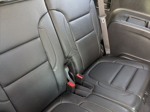 Used 2021 GMC Acadia SLT w/ Elevation Edition image 32