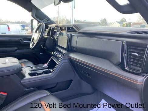 Used 2024 GMC Sierra 2500 AT4 w/ AT4 Preferred Package image 38