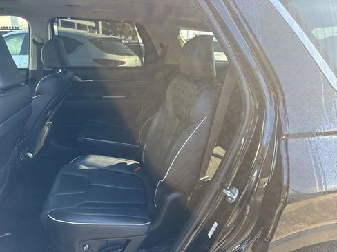 Used 2024 Hyundai Palisade Limited image 13