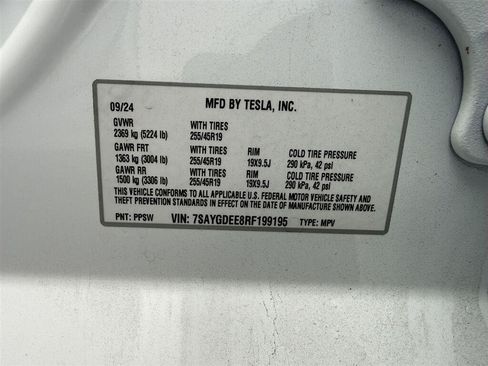 Used 2024 Tesla Model Y Long Range AWD/4WD image 15