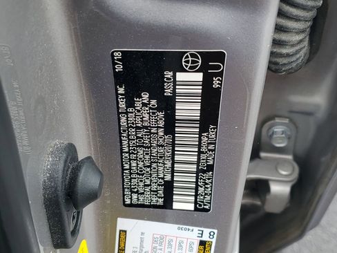 Used 2019 Toyota C-HR XLE FWD image 28