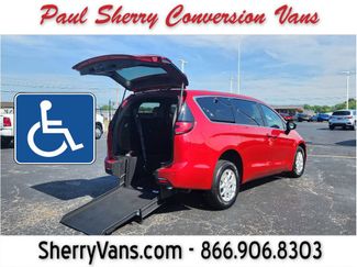 Used 2025 Chrysler Pacifica Select FWD video 1