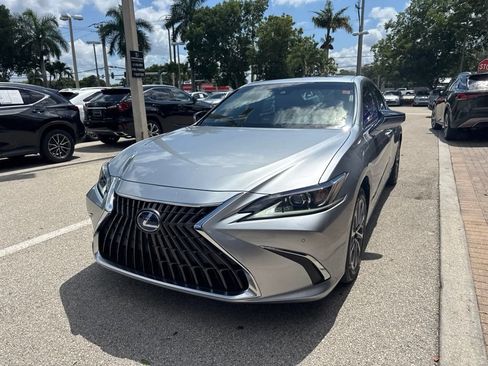 Used 2022 Lexus ES 300h w/ Premium Package FWD image 15