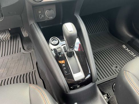 Used 2020 Nissan Kicks SR w/ SR Premium Package FWD image 24