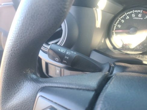 Used 2020 Toyota Tacoma SR image 22