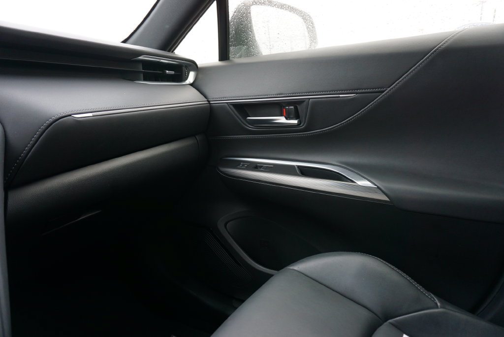 Used 2022 Toyota Venza XLE AWD/4WD image 35