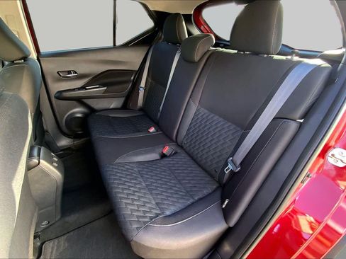 Used 2021 Nissan Kicks SV FWD image 21