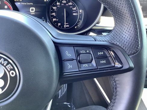 Used 2022 Alfa Romeo Stelvio Ti image 12