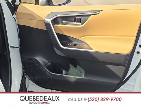 Used 2021 Toyota RAV4 XLE Premium FWD image 28