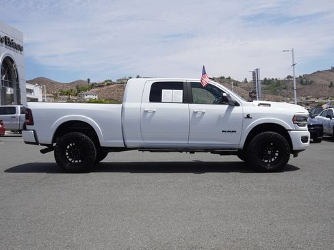 Used 2022 RAM 2500 Laramie AWD/4WD image 3