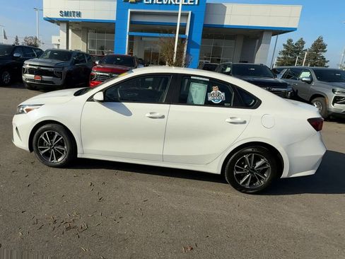 Used 2024 Kia Forte LXS image 4