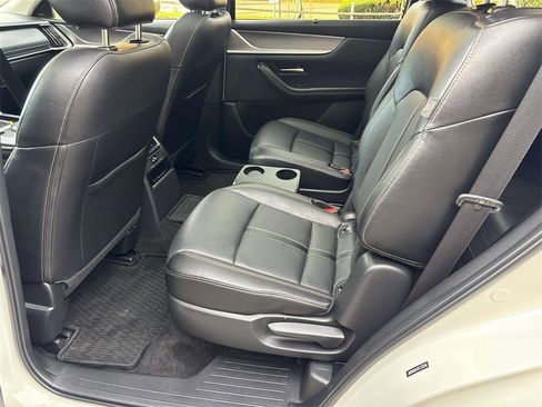 Used 2024 MAZDA CX-90 Plug-In Hybrid w/ Premium Pkg image 11