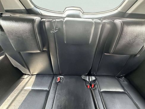 Used 2019 Toyota Highlander XLE AWD/4WD image 13