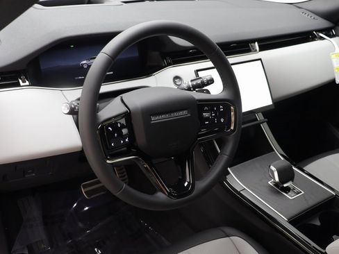 New 2026 Land Rover Range Rover Evoque Dynamic SE image 7