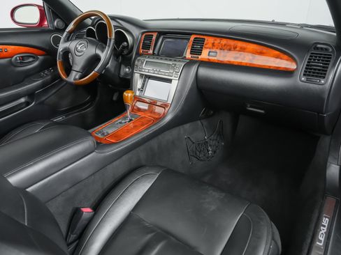 Used 2006 Lexus SC 430 Convertible image 24