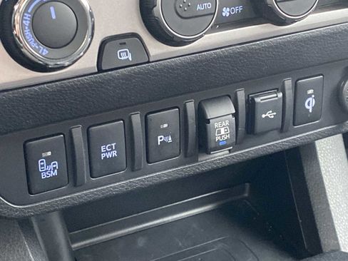 Used 2023 Toyota Tacoma Limited w/ Black Out Package (TMS) image 29