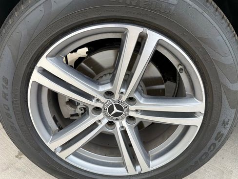 Used 2022 Mercedes-Benz GLC 300 4MATIC image 9