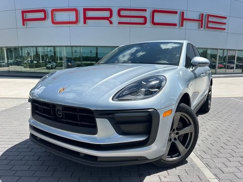 Certified 2023 Porsche Macan Turbo AWD/4WD image 1