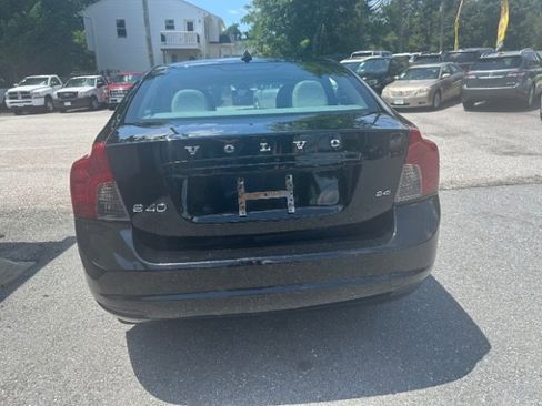 Used 2009 Volvo S40 2.4i image 4
