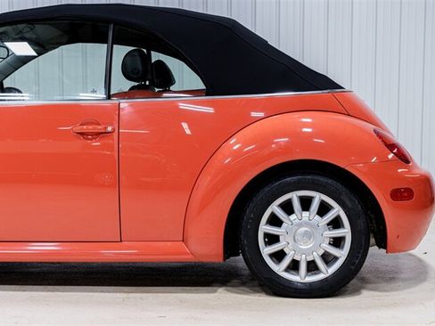 Used 2004 Volkswagen Beetle GLS FWD image 4