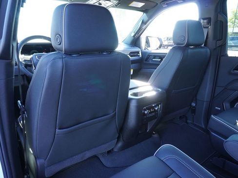 New 2026 GMC Yukon XL Elevation image 11