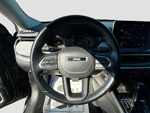 Used 2022 Jeep Compass Latitude w/ Convenience Group image 11