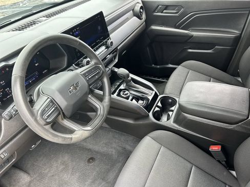 Used 2024 Chevrolet Colorado Trail Boss w/ Technology Package AWD/4WD image 10