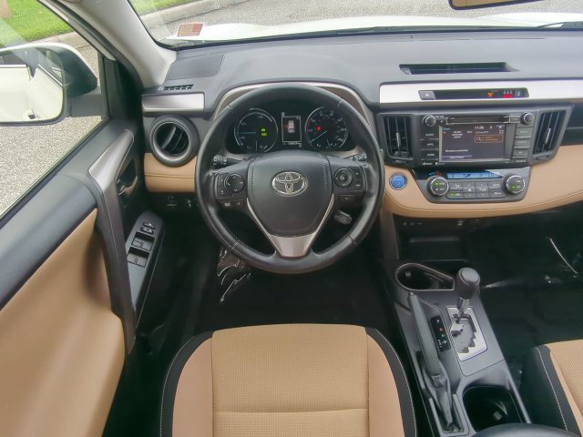 Used 2017 Toyota RAV4 XLE w/ All Weather Liner Package AWD/4WD image 17