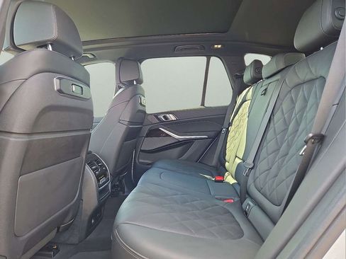 Used 2024 BMW X5 xDrive50e image 14