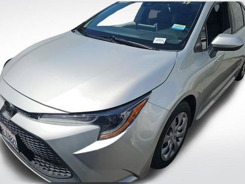 Used 2020 Toyota Corolla LE image 8