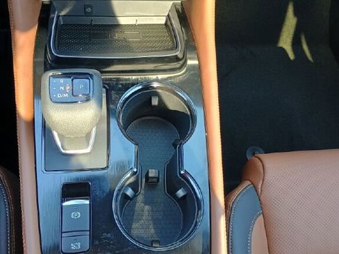 Used 2025 Nissan Rogue Platinum w/ Tech Package image 16