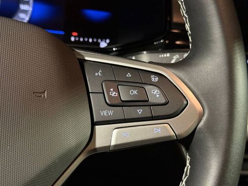 Used 2025 Volkswagen Taos S image 29